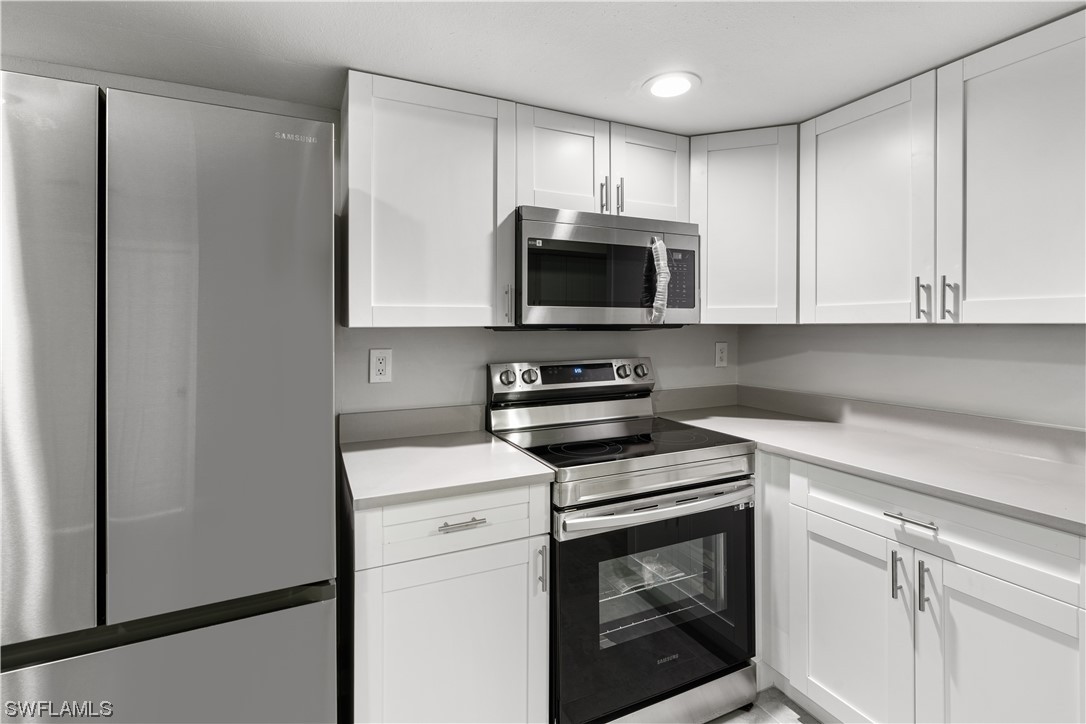 2201 Lily Road Fort Myers, FL 33905 - Photo 5 of 36