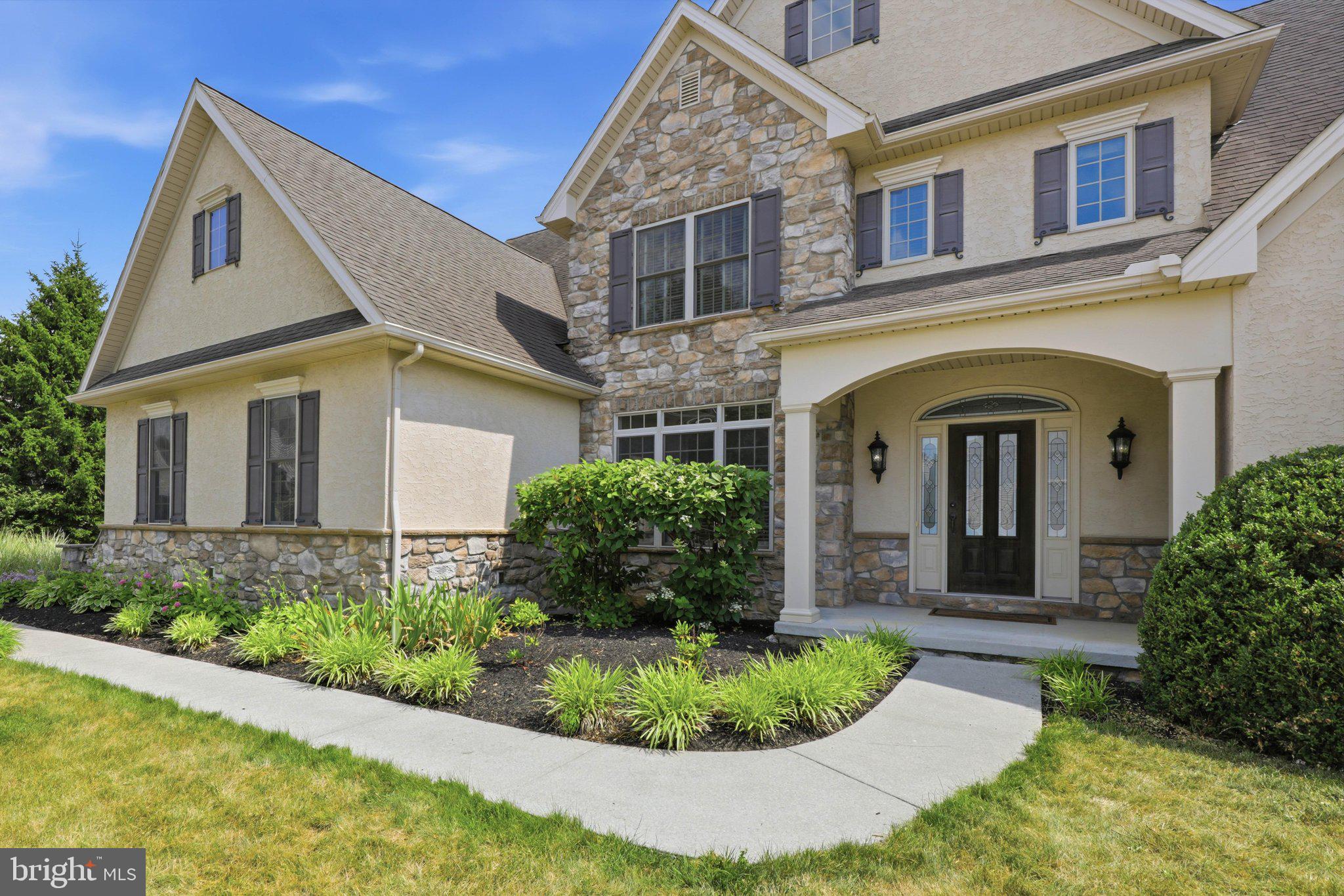 340 Royal Hunt Way Lititz, PA 17543 - Photo 3 of 65 Entrance
