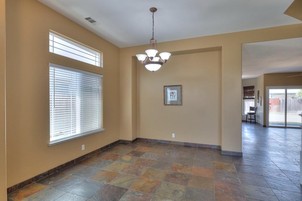 6801 Varni Way Hughson, CA 95326 - Photo 14 of 70