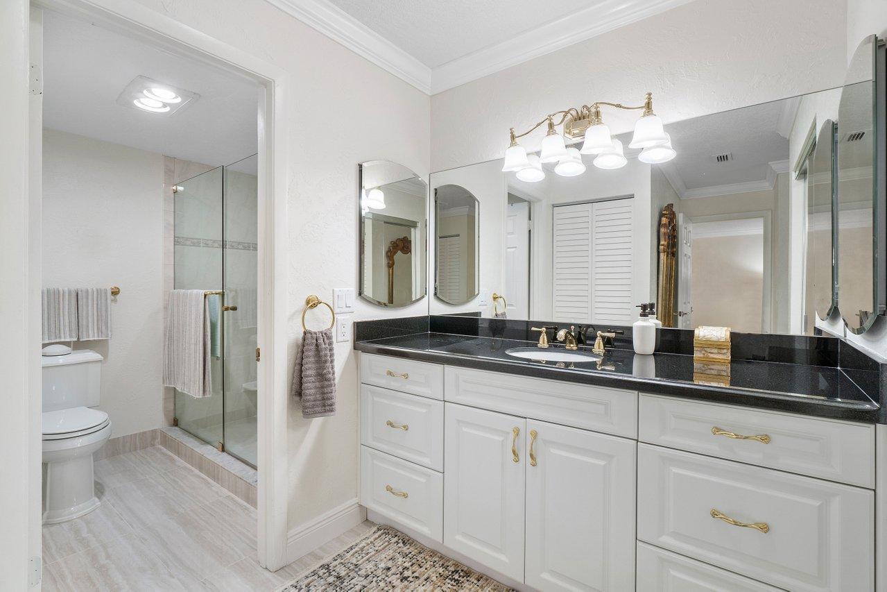 9293 Vista Del Lago, Unit 15D Boca Raton, FL 33428 - Photo 13 of 32 015-9293VistaDelLago-BocaRaton-FL-33428-