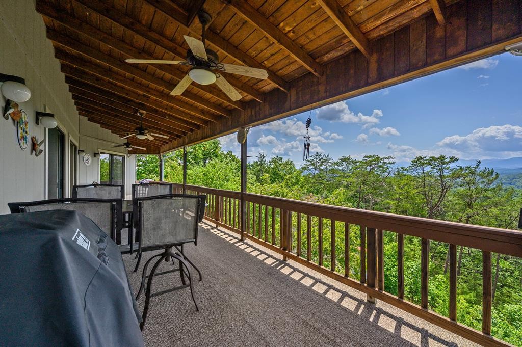 881 Lloyd Huskey Road Pigeon Forge, TN 37863 - Photo 7 of 27