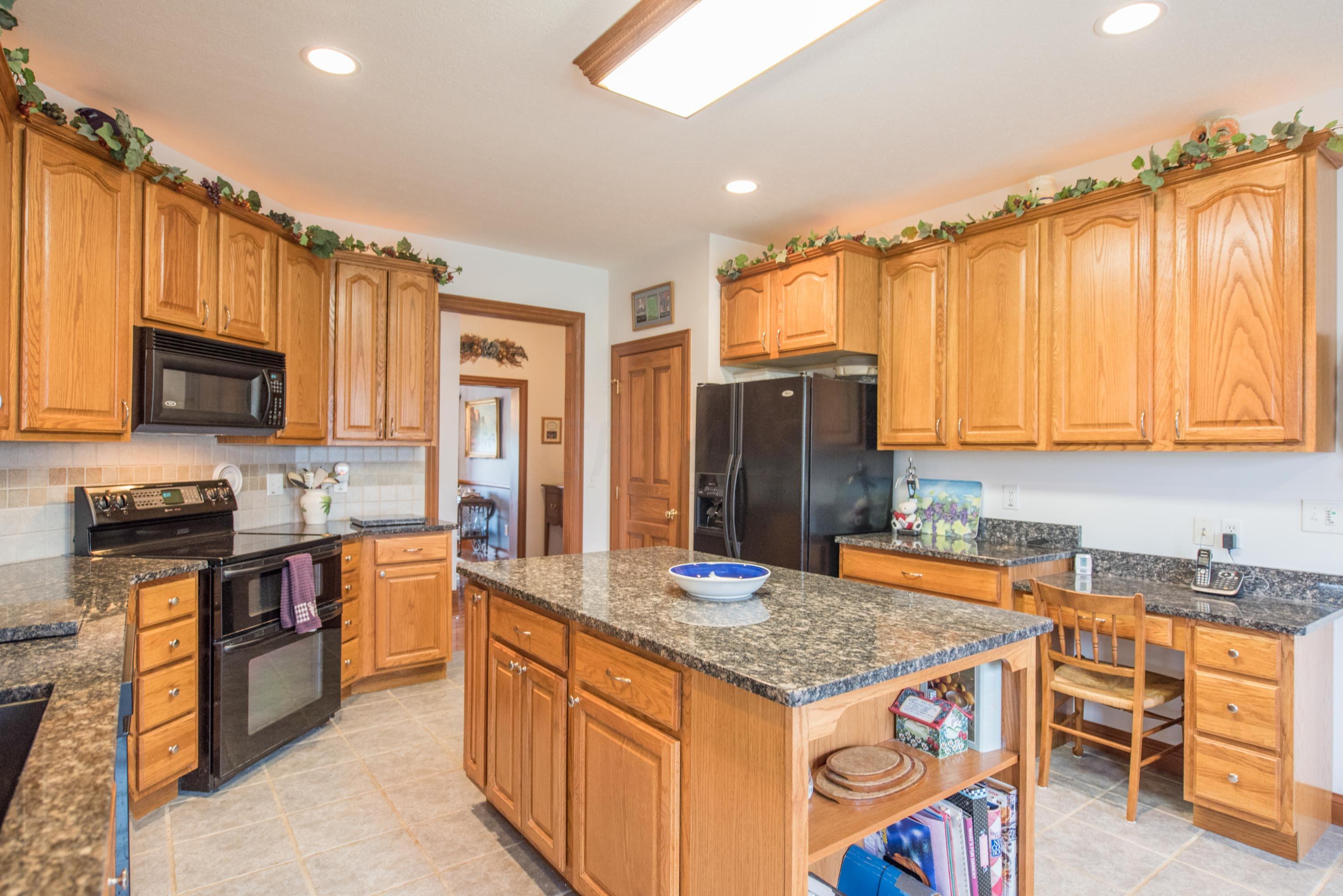 8631 Carter Road Hilliard, OH 43026 - Photo 20 of 78 Gallery Image 20