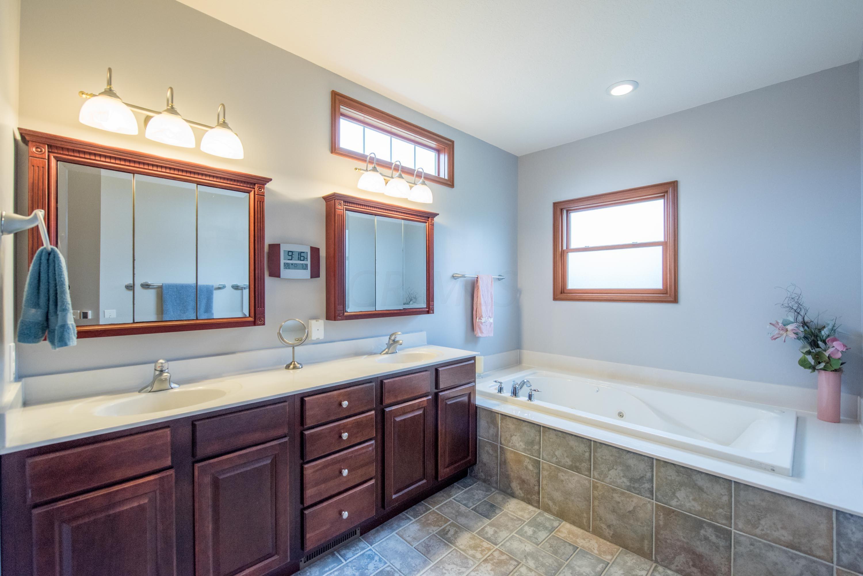 8631 Carter Road Hilliard, OH 43026 - Photo 44 of 78 Gallery Image 44