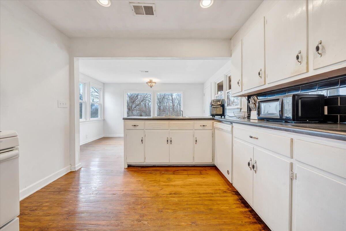 1882 St Helena Road Bedford, VA 24523 - Photo 8 of 35 07-MIB09719