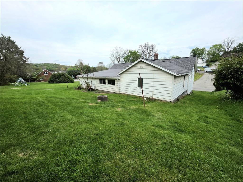 395 Spring Street Yukon, PA 15698 - Photo 32 of 33 Gallery Image 32