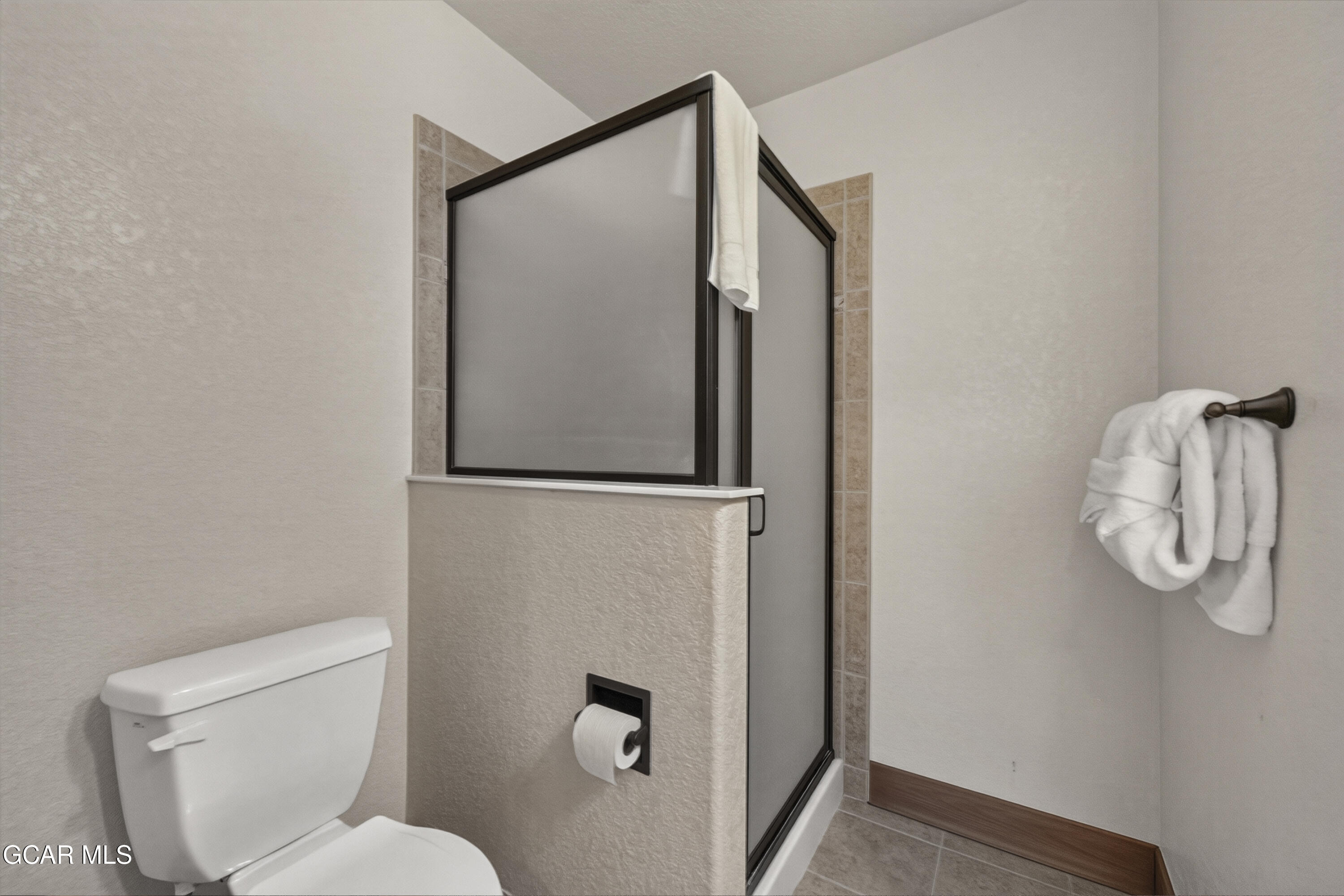 1201 Rendezvous Road Fraser, CO 80442 - Photo 39 of 47 En Suite Bath (2)