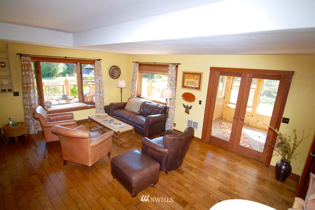 18191 State Rte 20 Winthrop, WA 98862 - Photo 14 of 25 Gallery Image 14