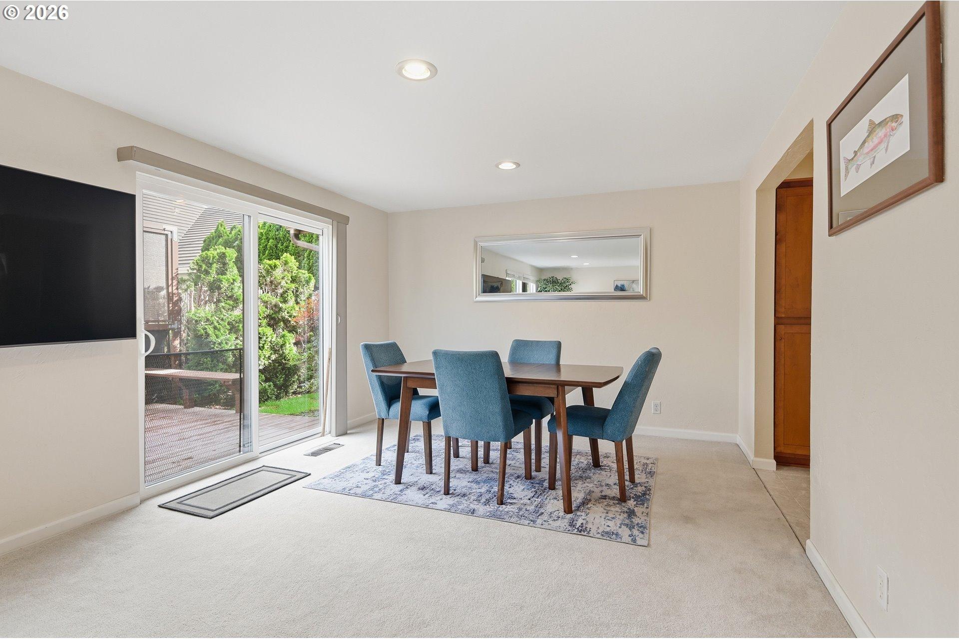 2204 Ridgeway Drive Eugene, OR 97401 - Photo 17 of 40 Gallery Image 17