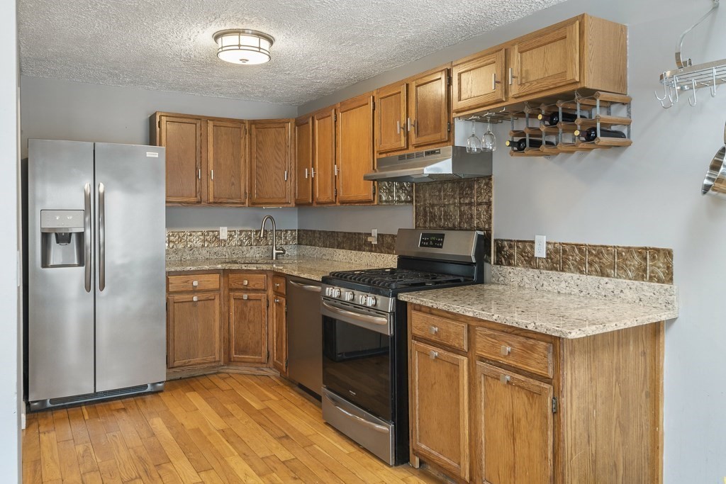 121 Pilgrim Road, Unit 121 Haverhill, MA 01832 - Photo 4 of 16 Gallery Image 4