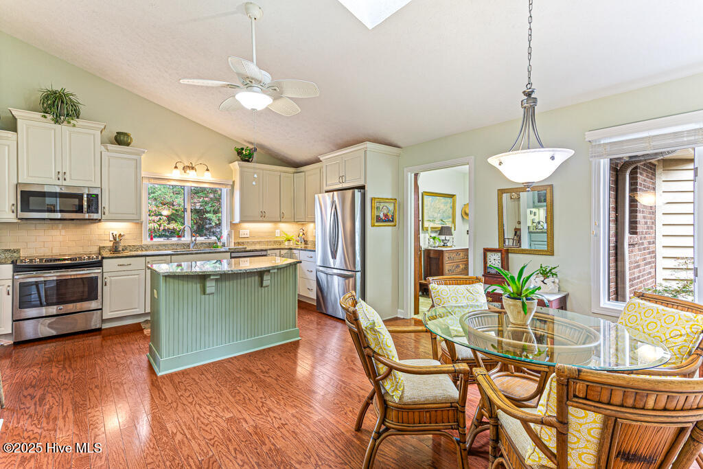 65 Lake Hills Road Pinehurst, NC 28374 - Photo 15 of 43 Kitchen & breakfast nook