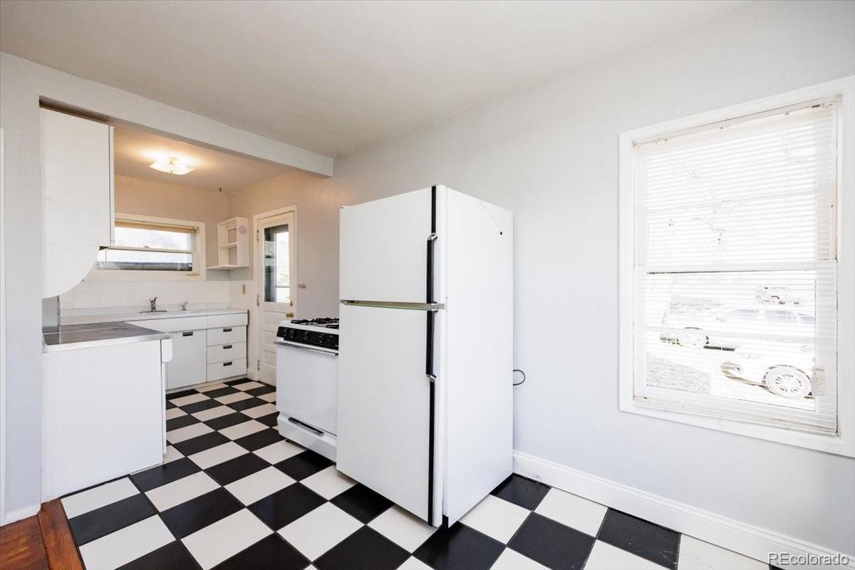 9975 Morrison Road Lakewood, CO 80227 - Photo 14 of 31