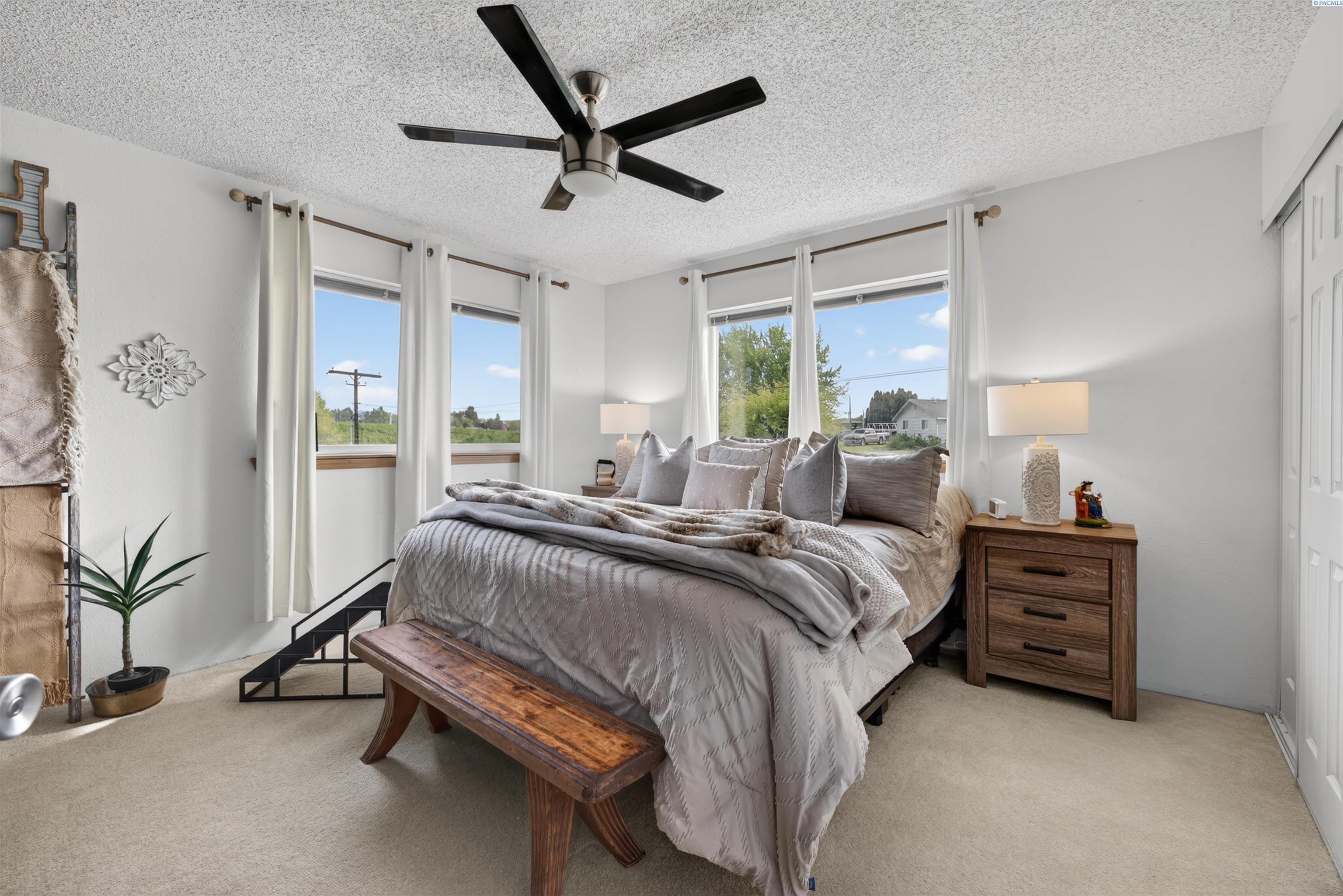 1260 Appleway Road Grandview, WA 98930 - Photo 32 of 50 Gallery Image 32
