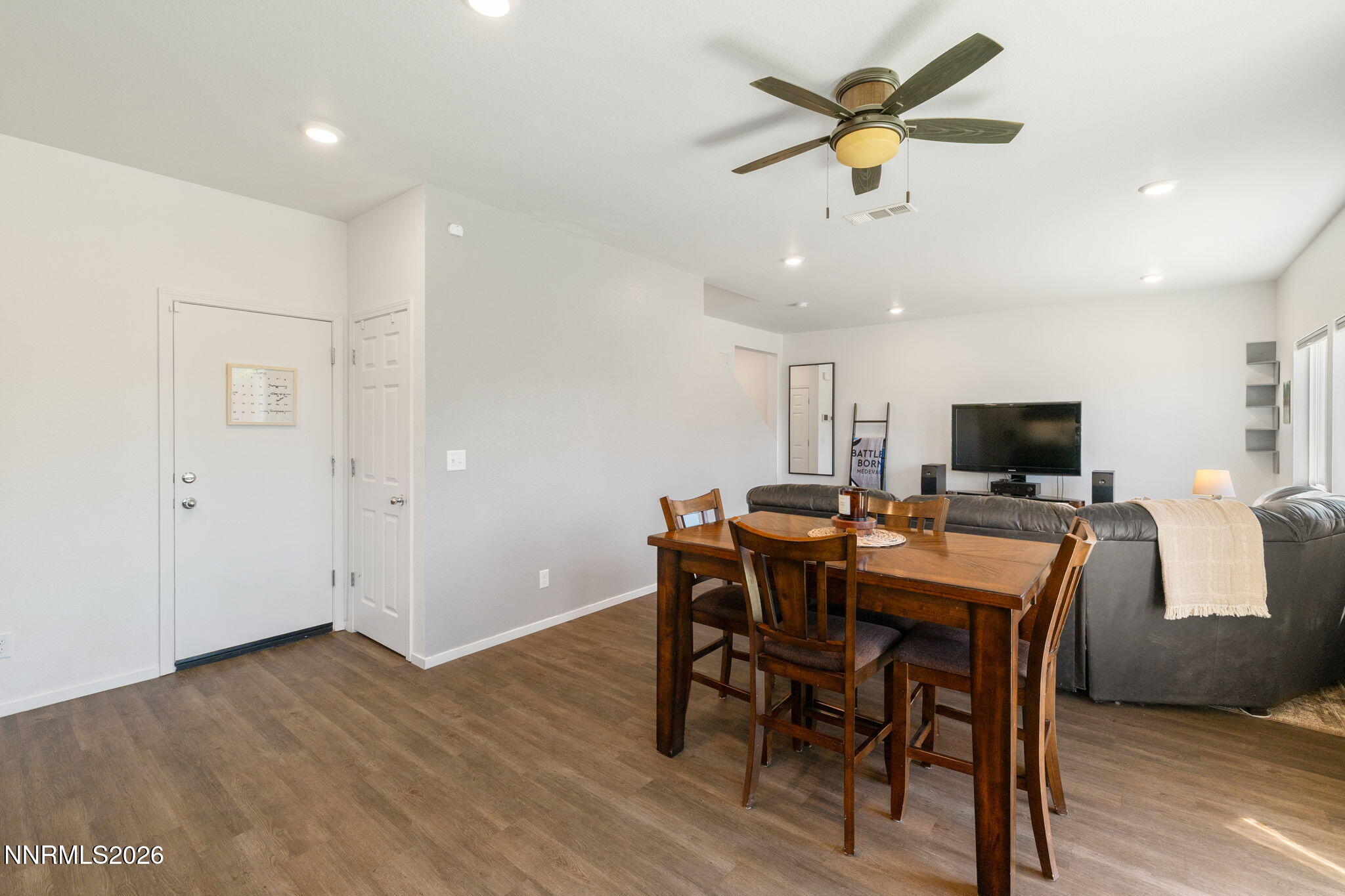 9813 Fishermans Reef Court Reno, NV 89506 - Photo 10 of 26 9-web-or-mls-0X3A3290