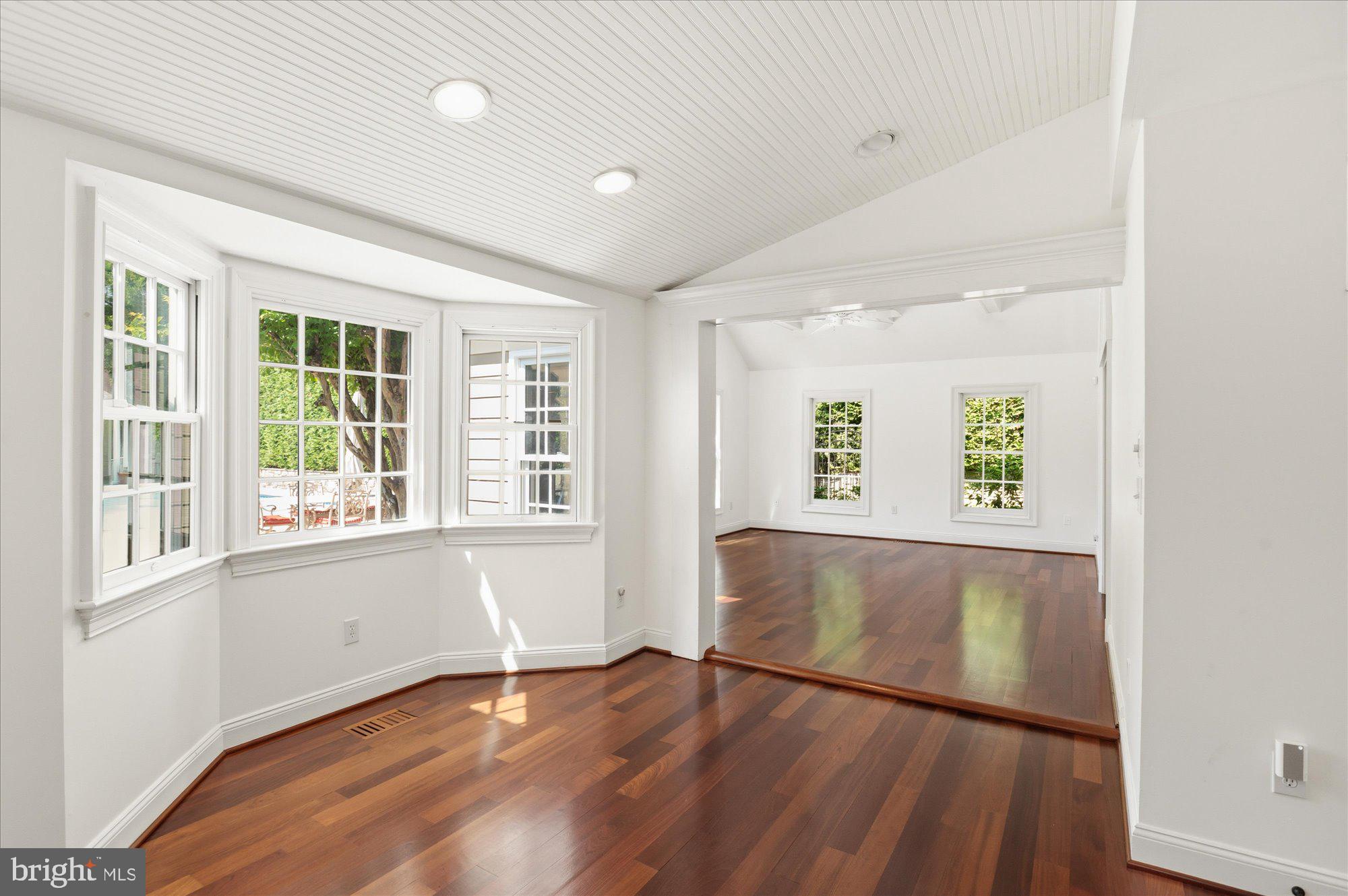 10019 Kendale Road Potomac, MD 20854 - Photo 26 of 64 Table space area with bay window overlooking yard