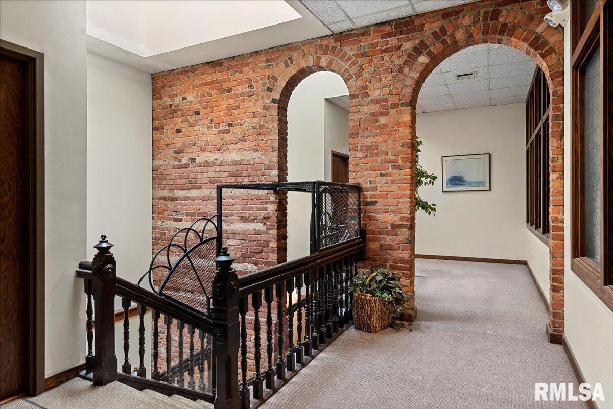 226 South 6th Street, Unit 302 Springfield, IL 62701 - Photo 8 of 19