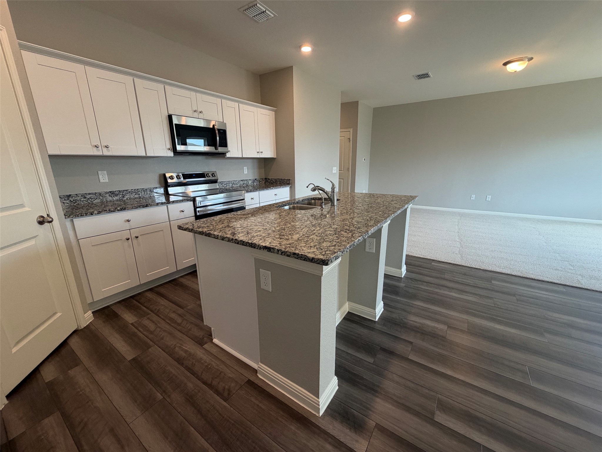120 Aoudad Road Hutto, TX 78634 - Photo 10 of 24 Gallery Image 10