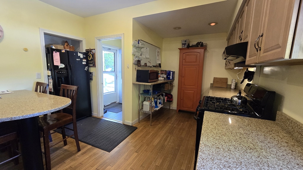19 Denmark Street Worcester, MA 01605 - Photo 28 of 38
