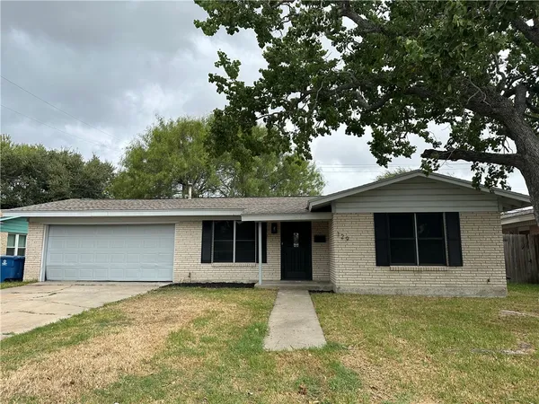 $1,795 | 129 North Janin, Portland, TX 78374