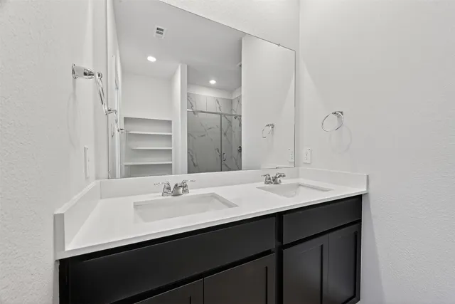 $2,400 | 6108 Jasper Hill Drive, Rosenberg, TX 77469