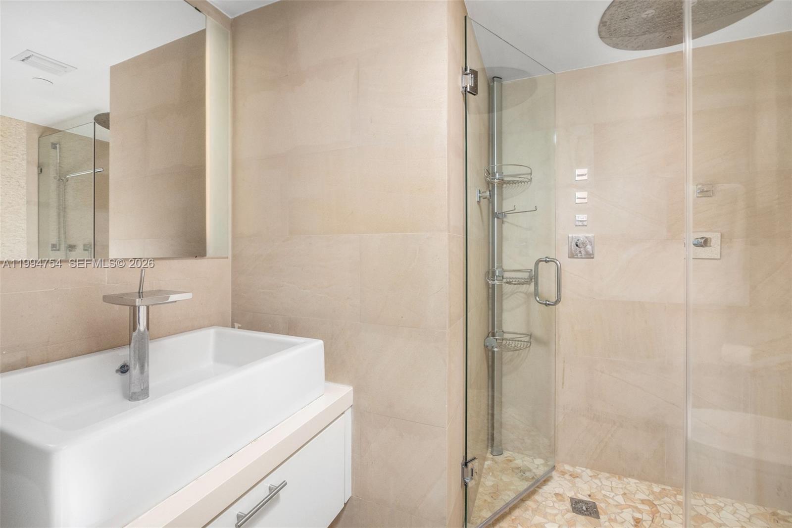 90 Alton Road, Unit 704 Miami Beach, FL 33139 - Photo 19 of 28