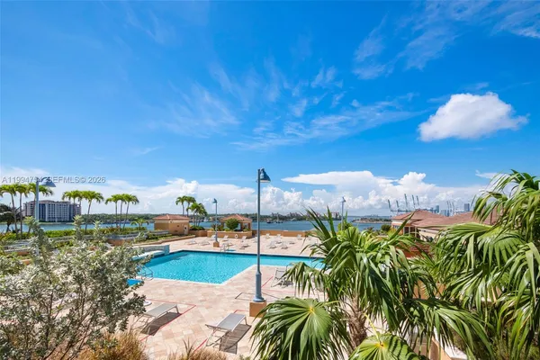 $6,950 | 90 Alton Road, Unit 704, Miami Beach, FL 33139