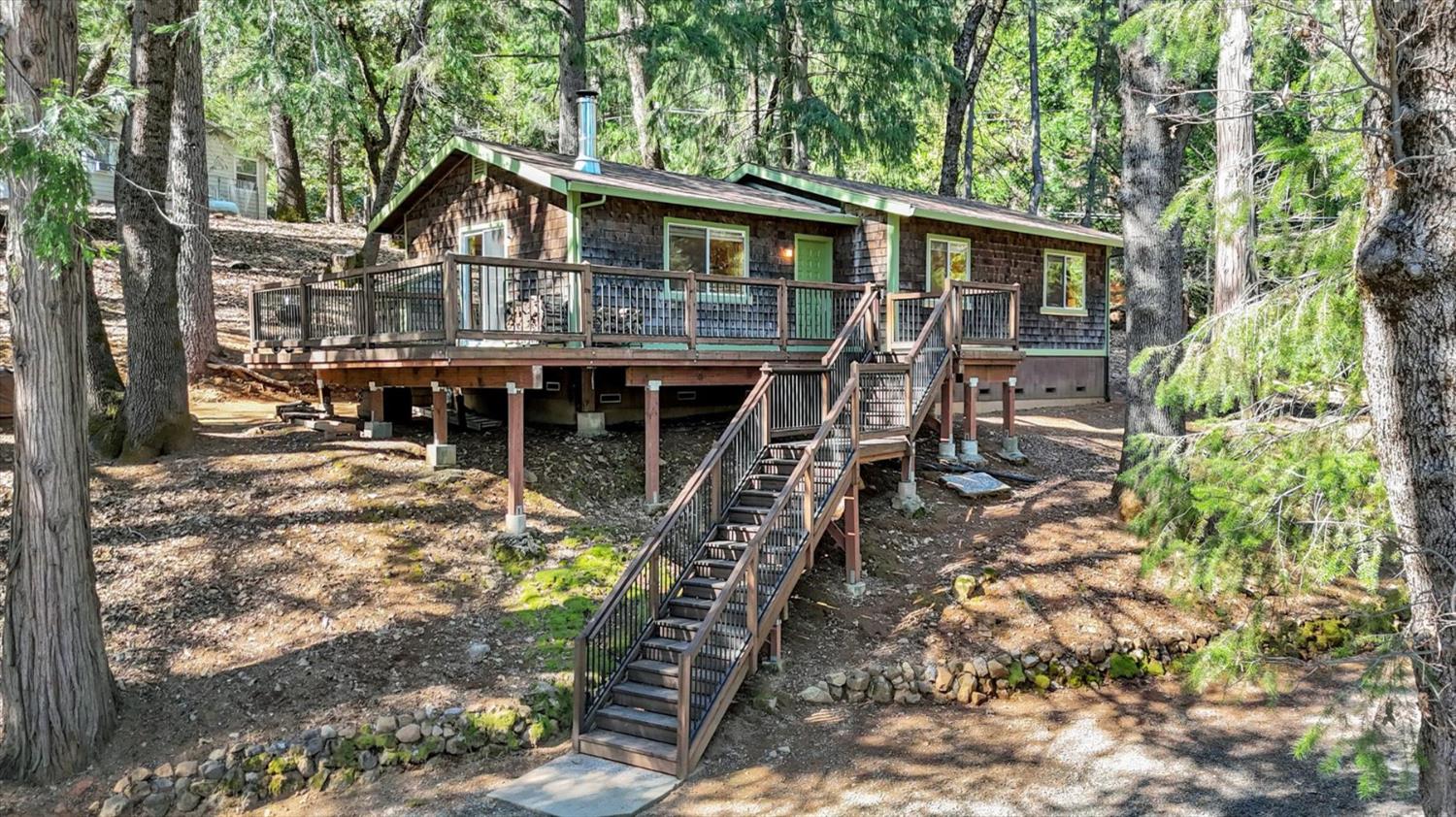 17028 Banner Quaker Hill Road Nevada City, CA 95959 - Photo 1 of 79