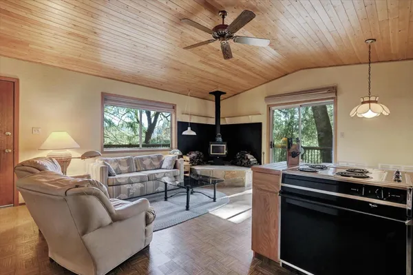 $399,900 | 17028 Banner Quaker Hill Road, Nevada City, CA 95959