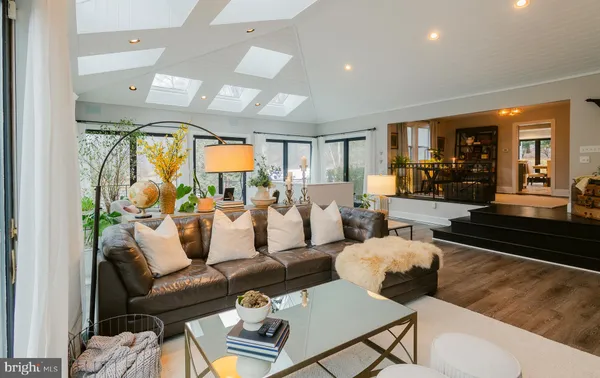 $8,500 | 15841 York Road, Sparks, MD 21152