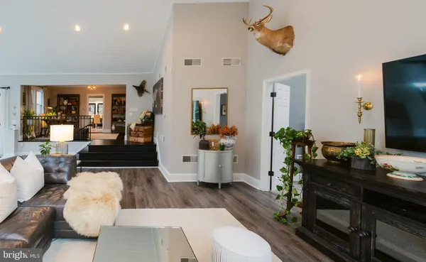 $8,500 | 15841 York Road, Sparks, MD 21152