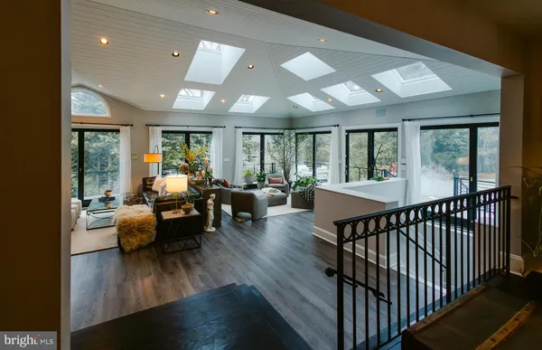 $8,500 | 15841 York Road, Sparks, MD 21152