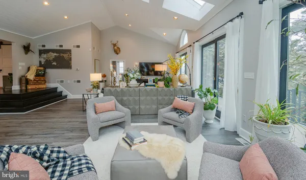 $8,500 | 15841 York Road, Sparks, MD 21152