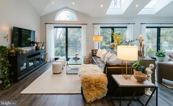 $8,500 | 15841 York Road, Sparks, MD 21152