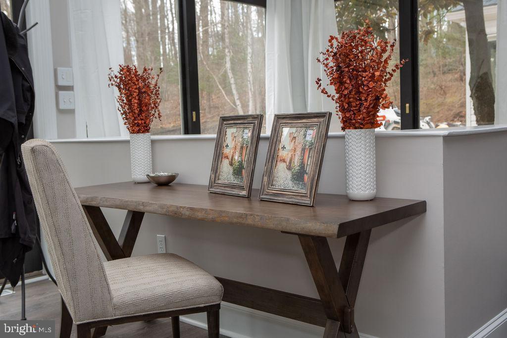15841 York Road Sparks, MD 21152 - Photo 7 of 22 a view of a dining room with furniture and window