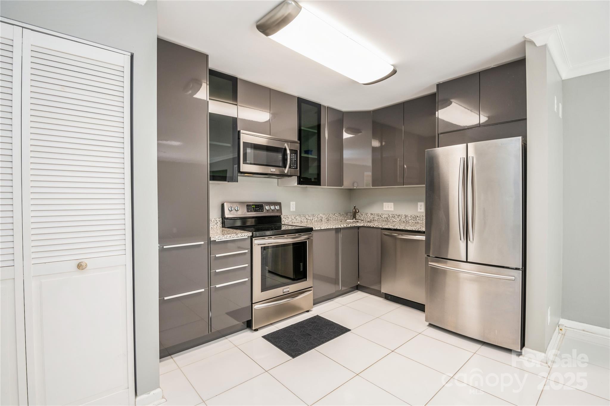 113 Stroupe Road, Unit H Gastonia, NC 28056 - Photo 11 of 21 Gallery Image 11
