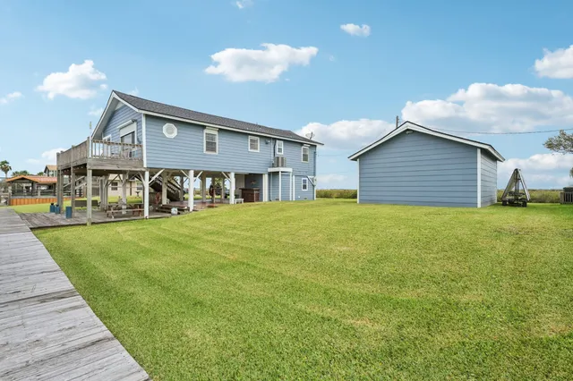 a front view of house with yard