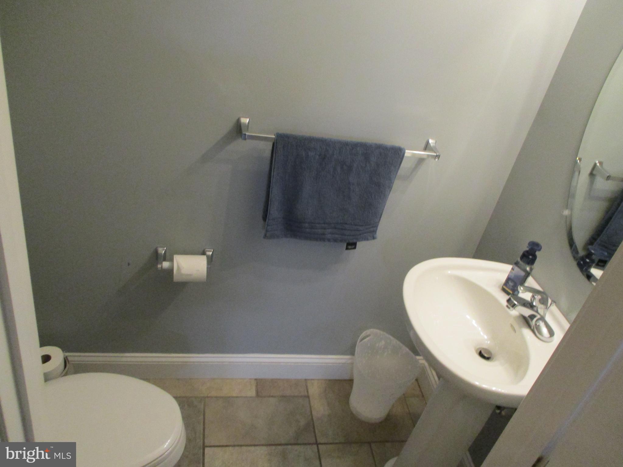 11041 Knights Road Philadelphia, PA 19154 - Photo 20 of 50 Powder Room