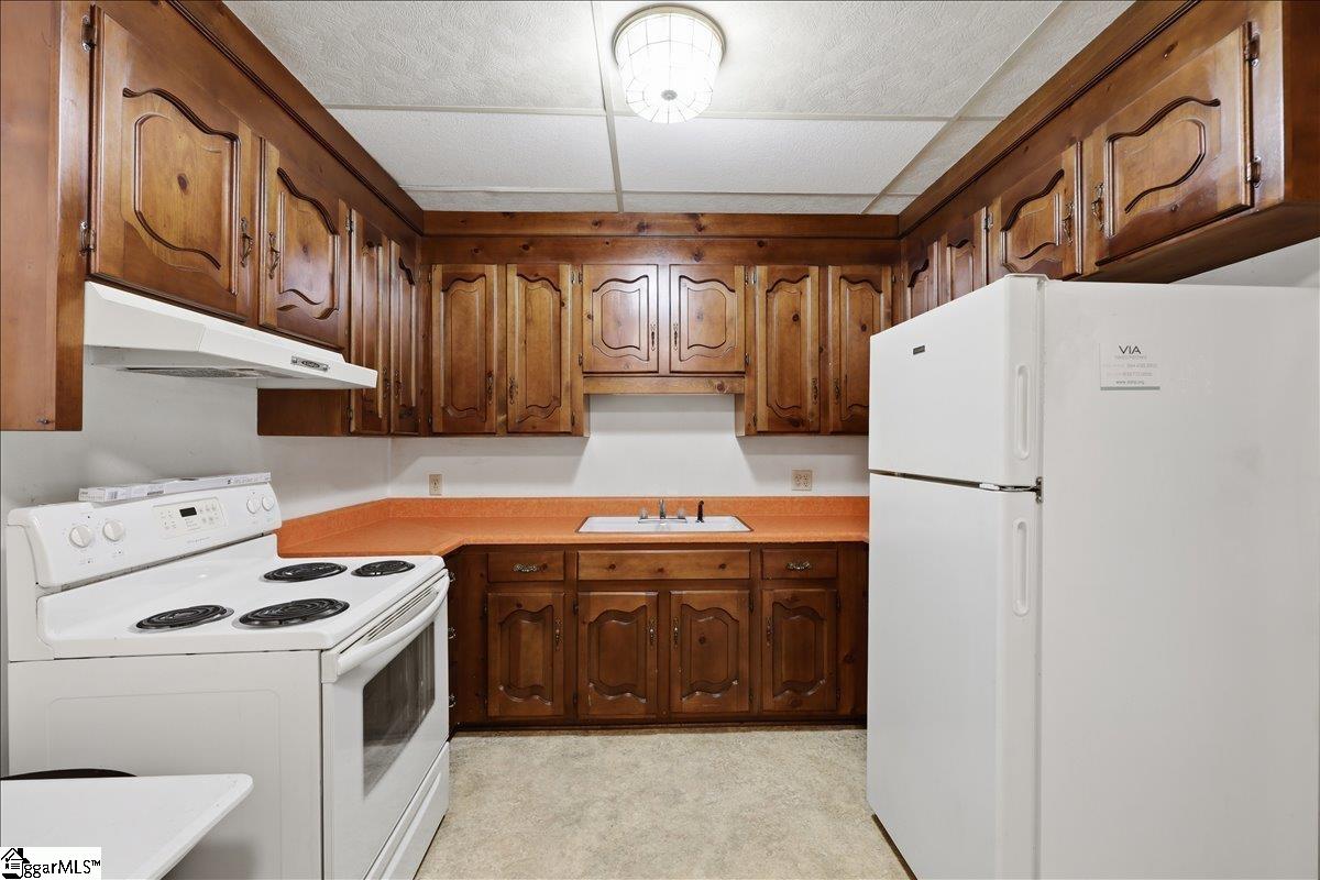 3184 Highway 14 Greer, SC 29651 - Photo 29 of 48
