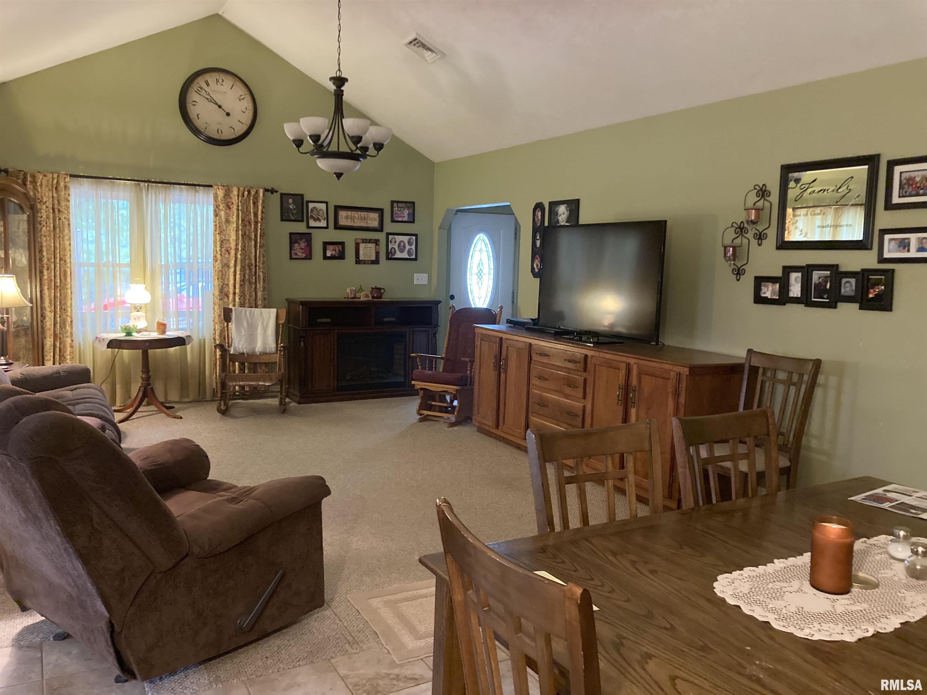 345 Haulage Road Vergennes, IL 62994 - Photo 5 of 42 Gallery Image 5