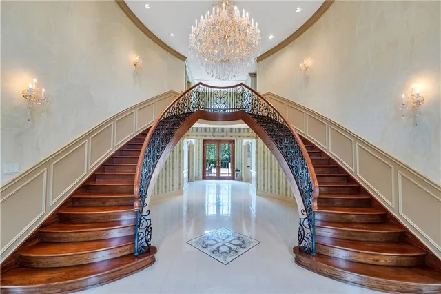 $6,500,000 | 4 Old Wagon Lane, Old Westbury, NY 11568