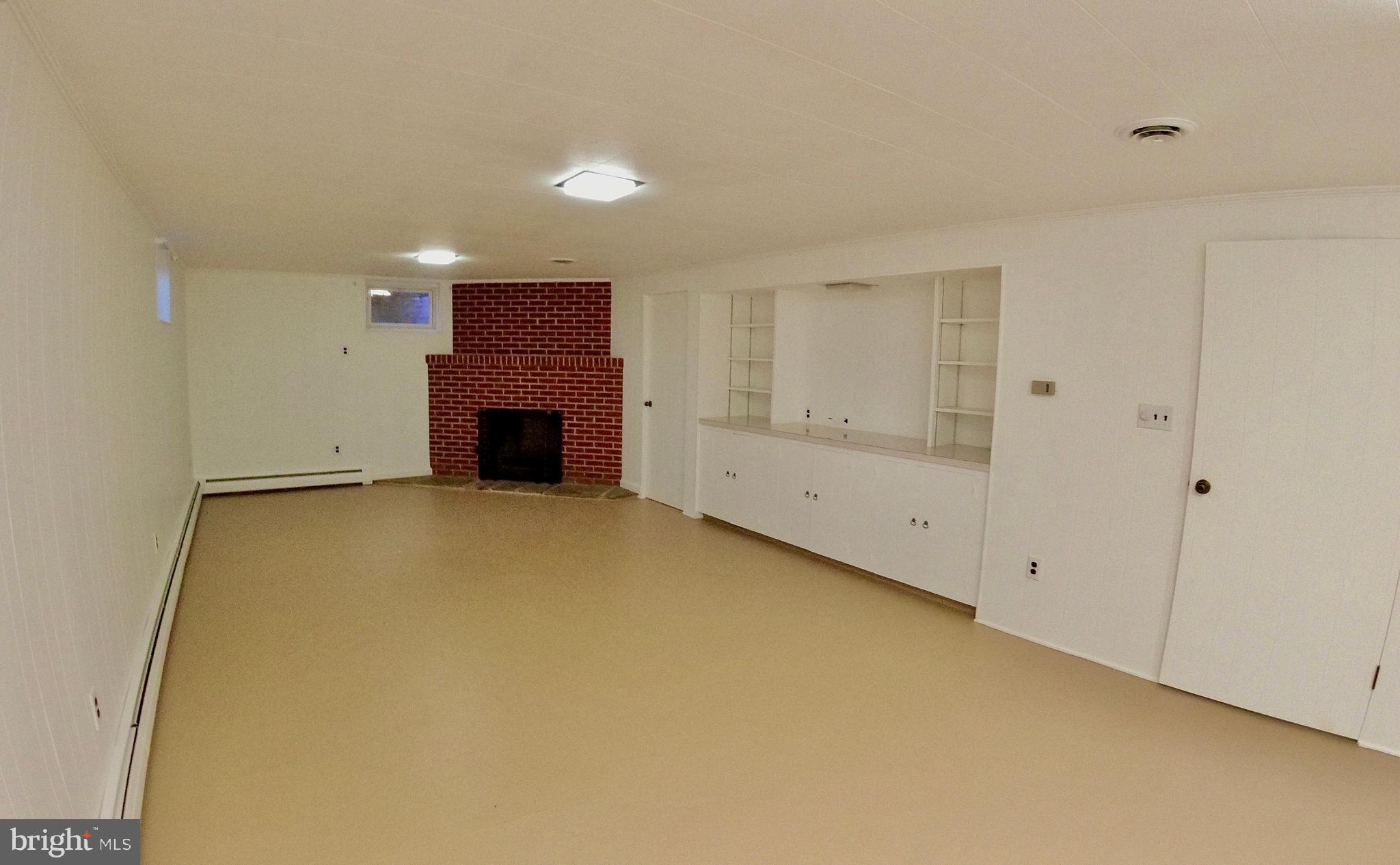 3566 Water Tank Road Manchester, MD 21102 - Photo 15 of 22 Family Room