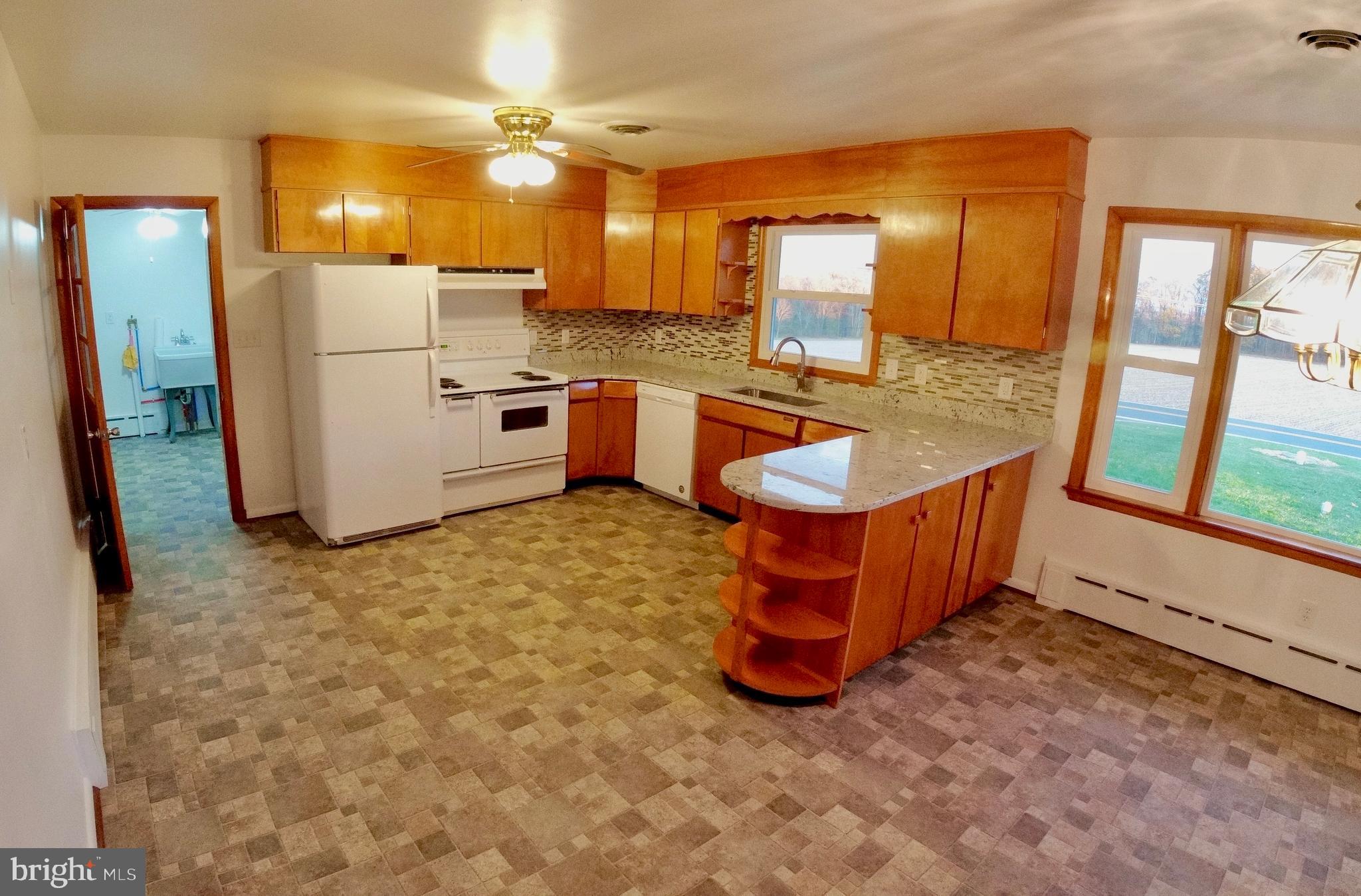 3566 Water Tank Road Manchester, MD 21102 - Photo 5 of 22 Kitchen