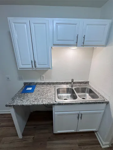 $750 | 8207 Sam Rayburn Drive, Unit 204, Austin, TX 78753