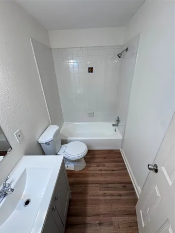 $750 | 8207 Sam Rayburn Drive, Unit 204, Austin, TX 78753