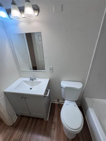 $750 | 8207 Sam Rayburn Drive, Unit 204, Austin, TX 78753