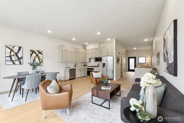 $725,000 | 615 East Pike Street, Unit 305, Seattle, WA 98122