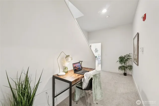 $725,000 | 615 East Pike Street, Unit 305, Seattle, WA 98122