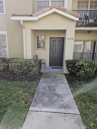 $2,000 | 1706 Belmont Lane, Unit 1706, North Lauderdale, FL 33068