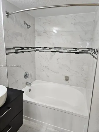 $2,000 | 1706 Belmont Lane, Unit 1706, North Lauderdale, FL 33068