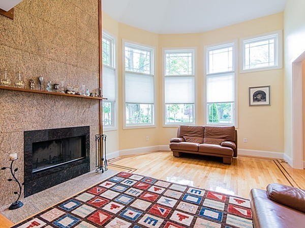 115 Woodledge Road Needham, MA 02492 - Photo 3 of 23 Gallery Image 3