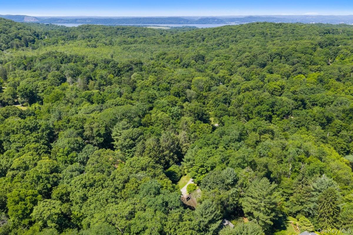 1821 Spring Valley Road Ossining, NY 10562 - Photo 45 of 48 The Hudson River is only minutes away. This is not just a home, its a lifestyle!